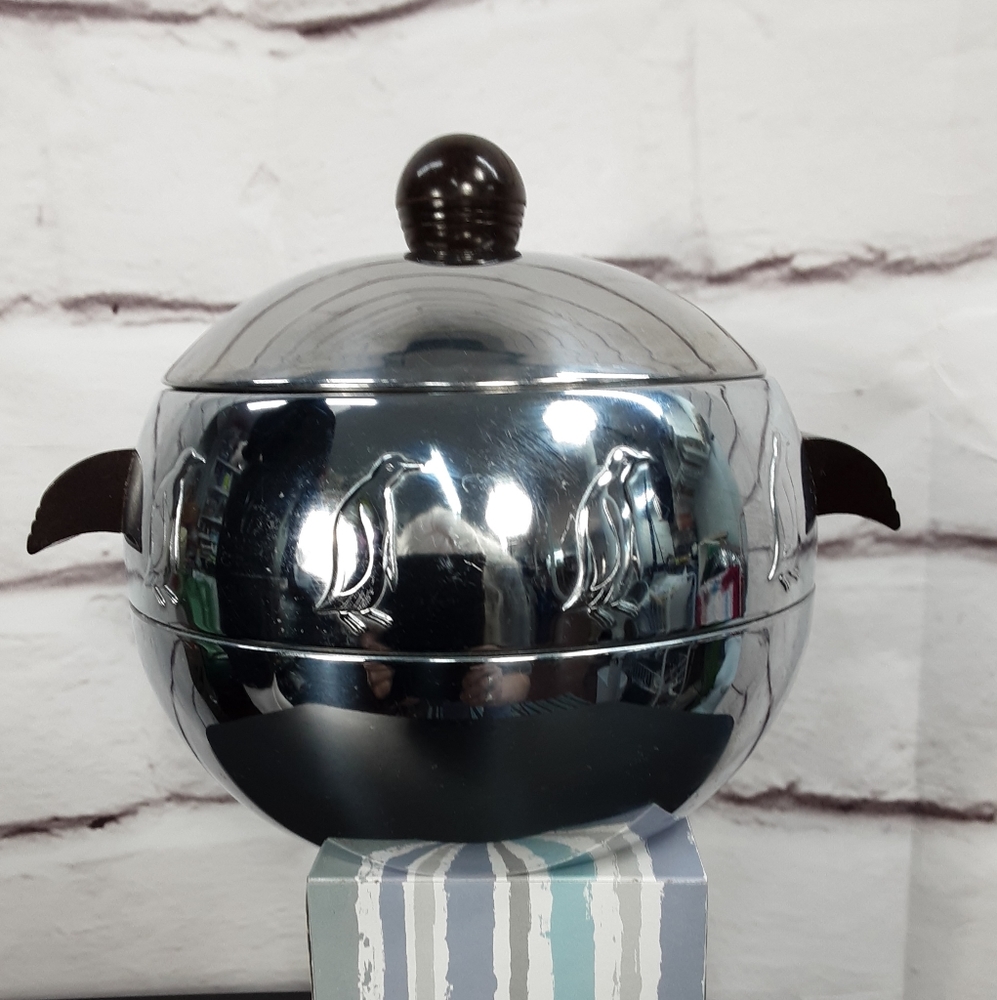 Vintage Westbend Penguin Hot Cold Server Bucket Bakelite Handles 2Qt Ice Bucket.